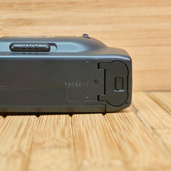 Minolta Freedom 50, Focus Free DX Auto, Point And Shoot 35mm Film Camera - Picture 6 of 6